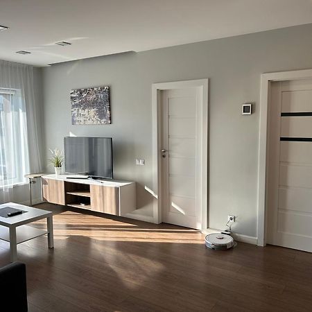 Your Home - Spacious Apartment In City Center, With Balcony & Self Check-In 维尔纽斯 外观 照片