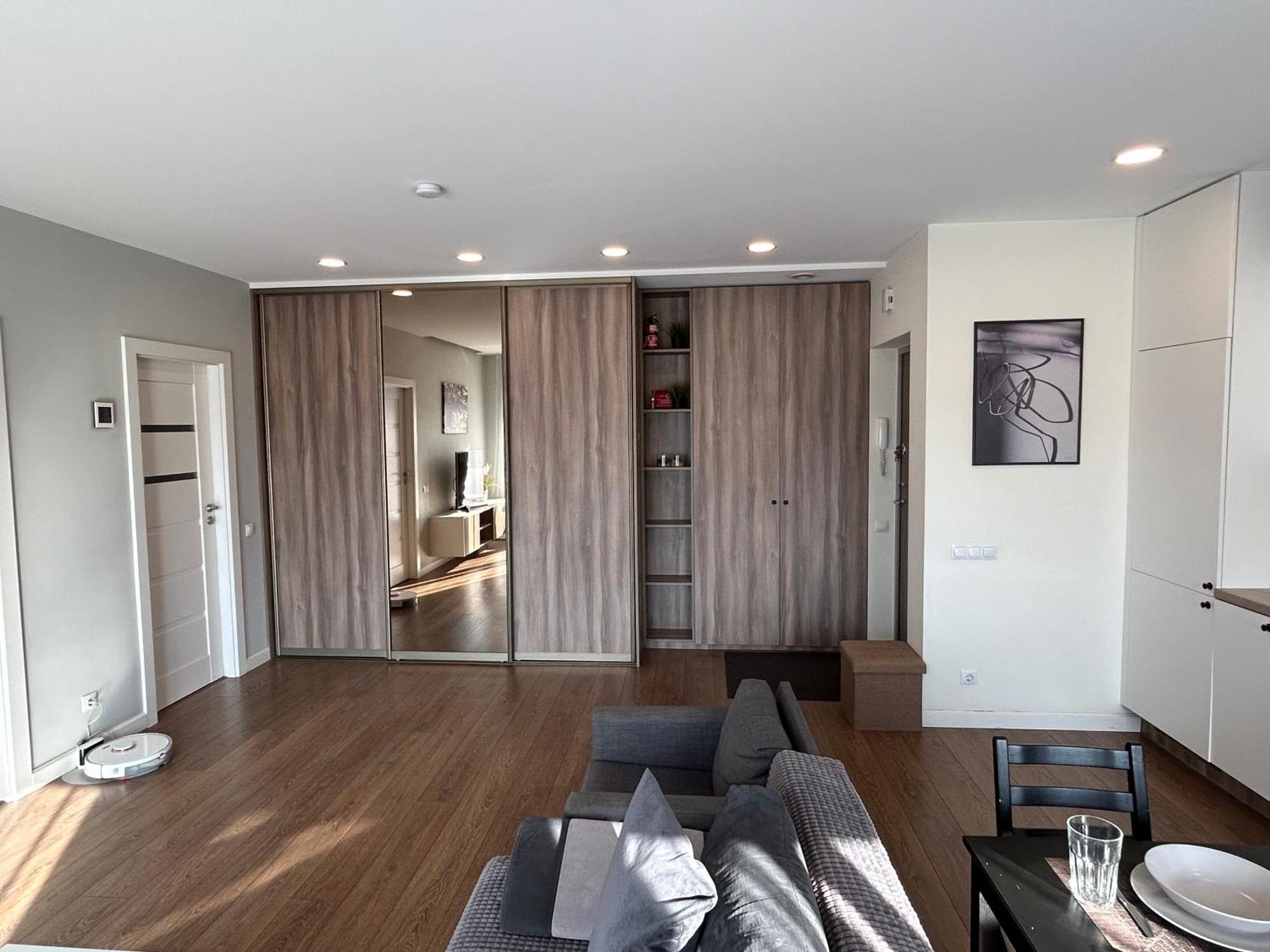 Your Home - Spacious Apartment In City Center, With Balcony & Self Check-In 维尔纽斯 外观 照片