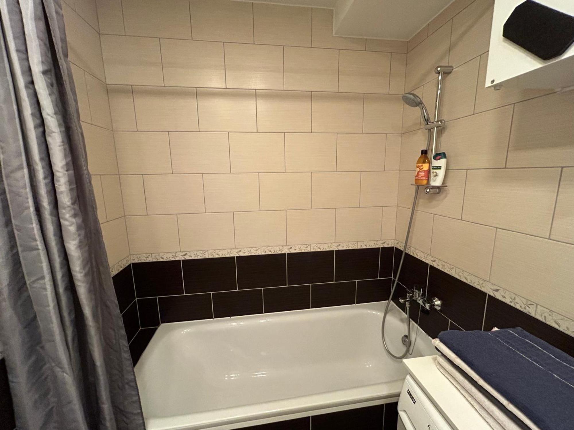 Your Home - Spacious Apartment In City Center, With Balcony & Self Check-In 维尔纽斯 外观 照片